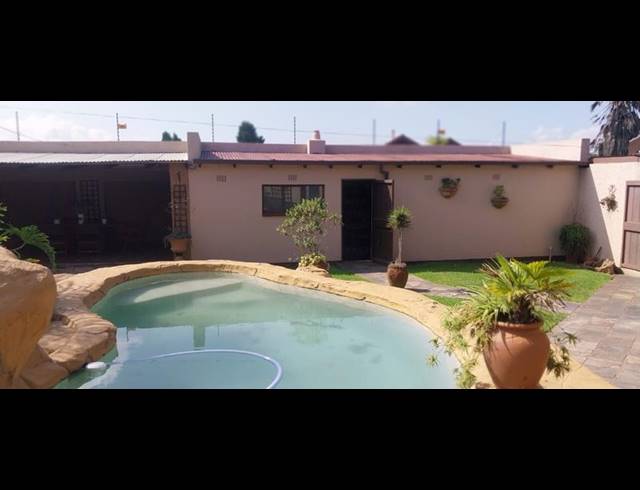 3 BEDROOM HOUSE FOR SALE IN MARLANDS